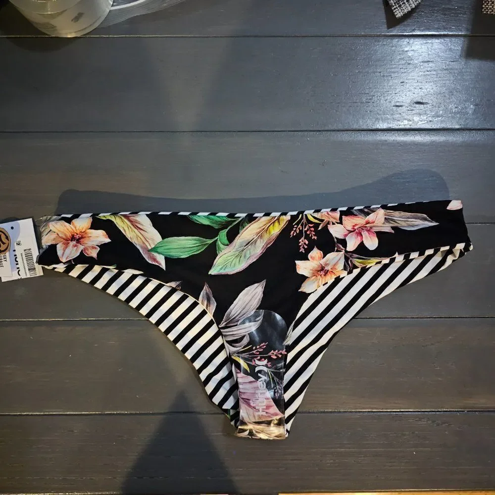Hurley Women's Junior's Reversible Cheeky Hipster Floral Panties Black Size XL